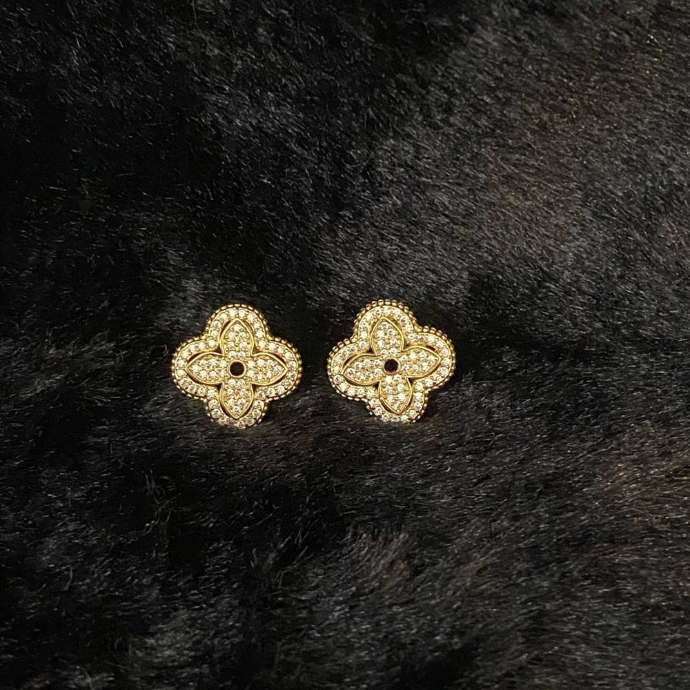 18K Gold Luxury Clover Earrings